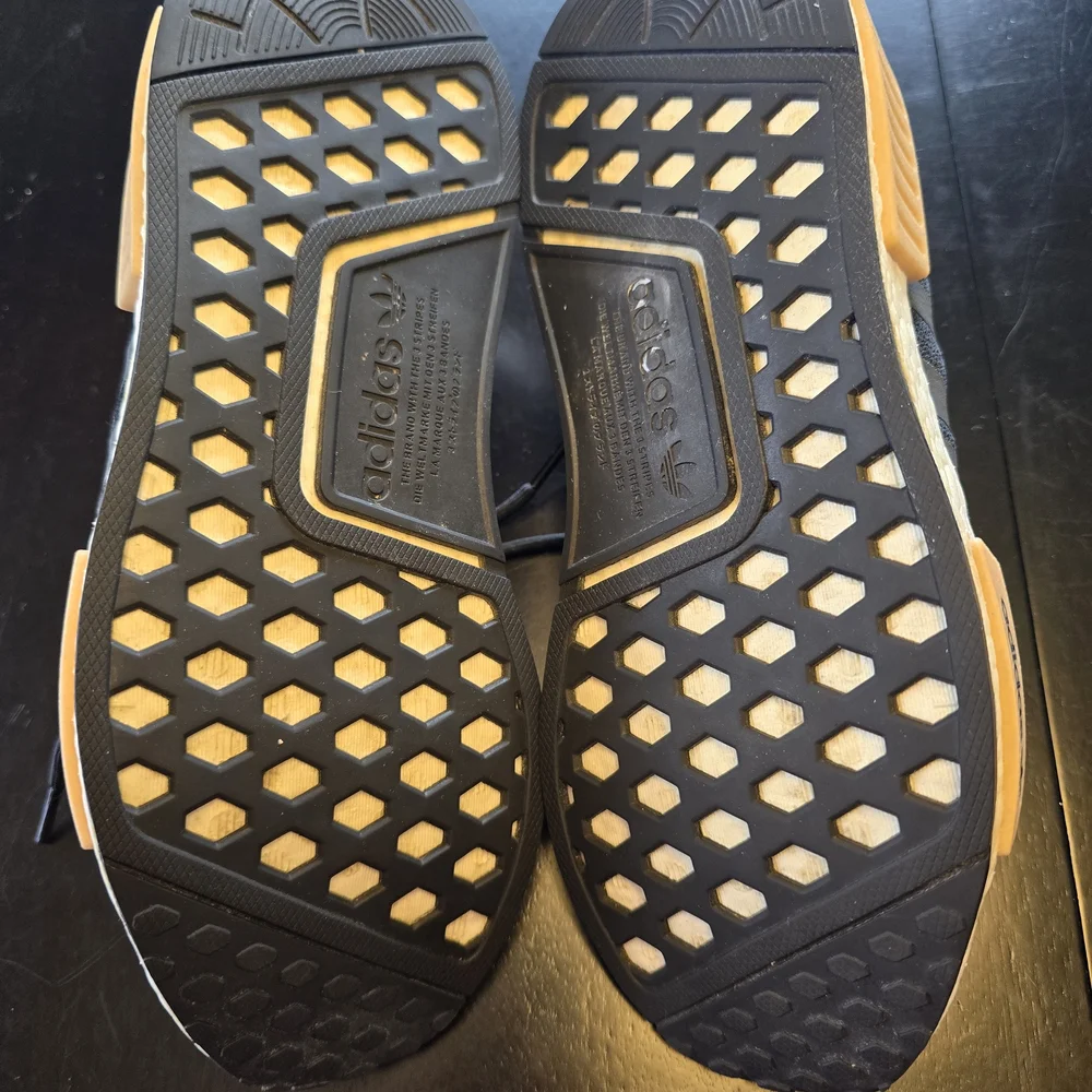 Adidas‎ NMD_R1 